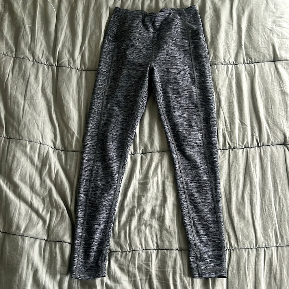 VICTORIA’s SECREt HEATHER GREY CAPRIS LEGGINGS
